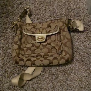 Coach Bags - Vintage coach crossbody bag Coach Bags - Vintage coach crossbody bag